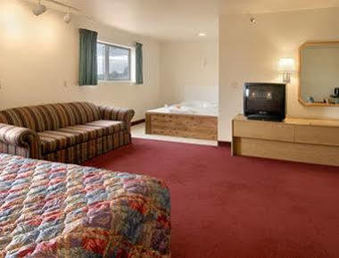 Hotel Super 8 By Wyndham 2*